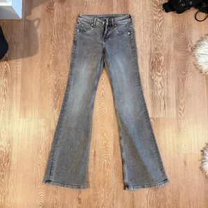H&M divided grey flare jeans 
Size 0
Never worn!